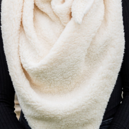 DSTRCT Teddy Omslag Sjaal Ecru